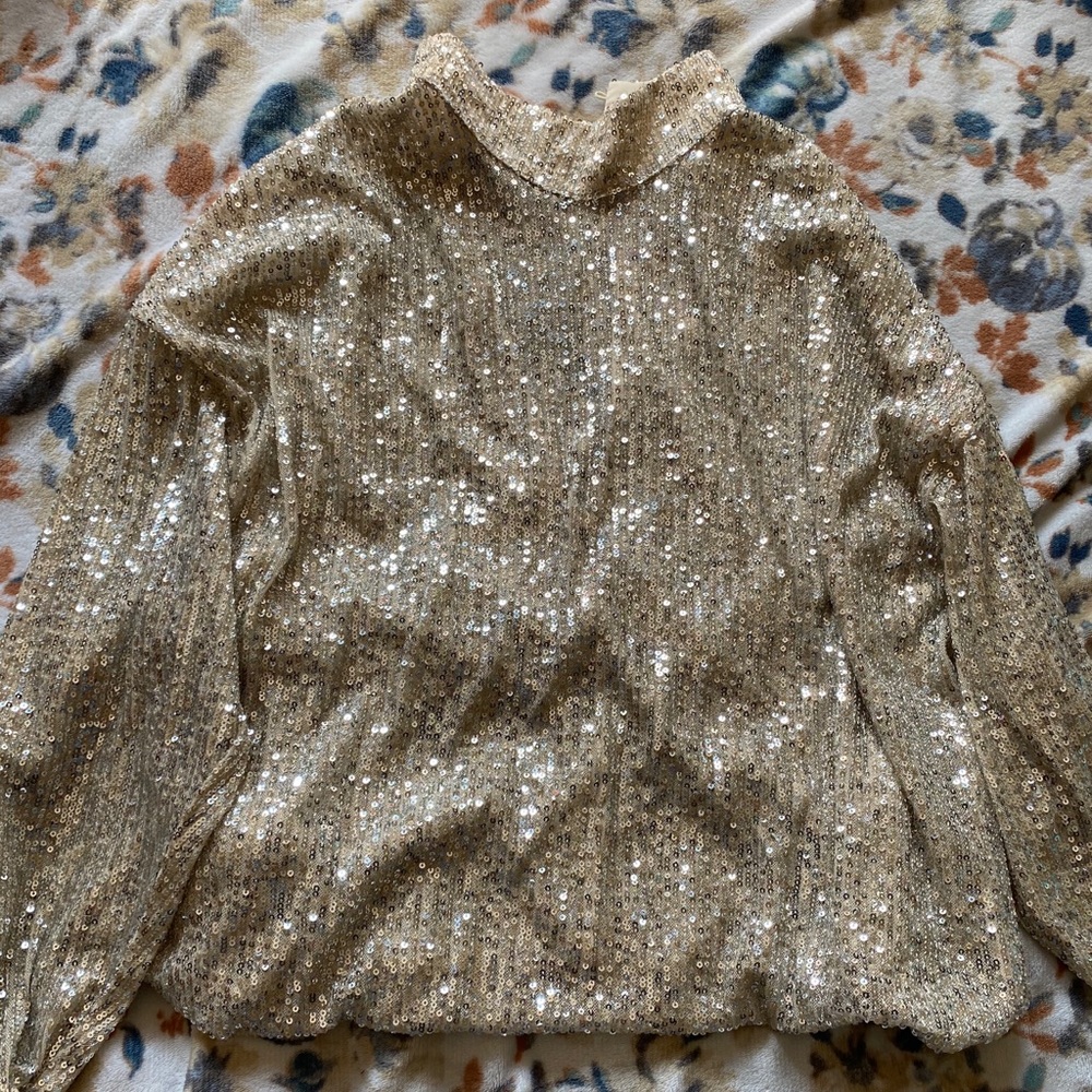 It’s a really nice H&M shirt